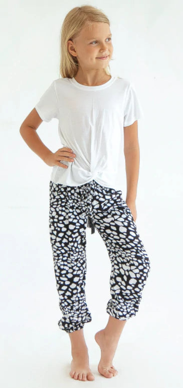 Black Giraffe Om Pant